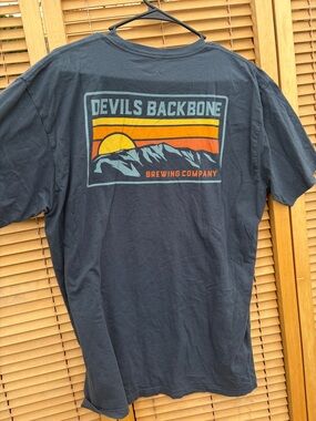 Devils Backbone Men's Short-Sleeve Graphic Tee - Navy with Sunset Mountain Print